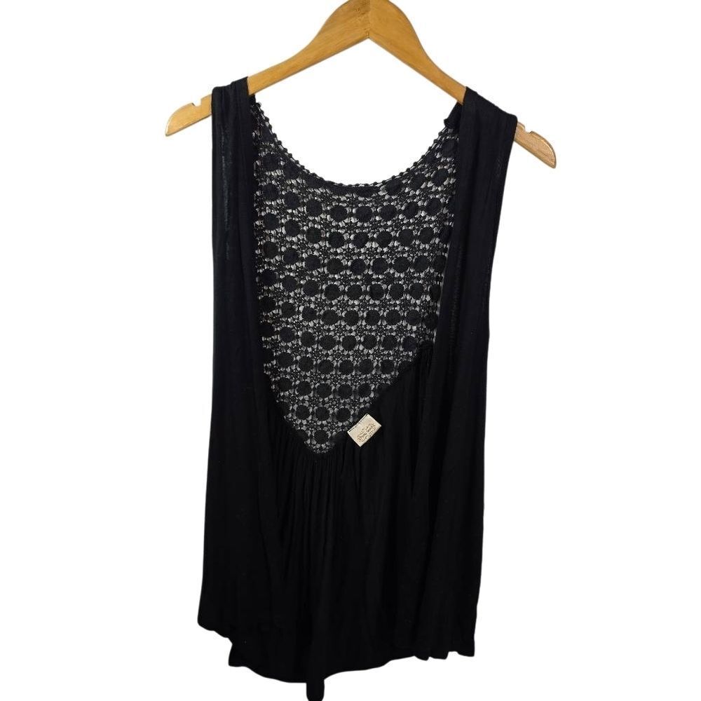 Pretty Good Black Crochet Lace  Open Fron Sleevless Cardigan Size L